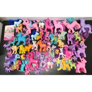 Huge lot of 44 MLP + 23 Gi-go toy pony + 19 Mlp trading cards + horses unicorns